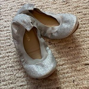 Yosi Samra silver sparkle flats Girls size 10